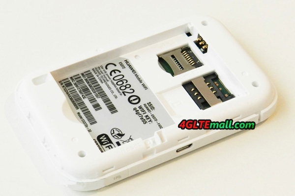 Huawei E5372 SIM card slot and SD card