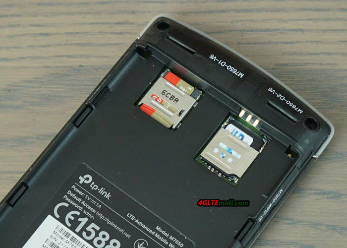 TP-link M7650 SIM Card and SD card slot